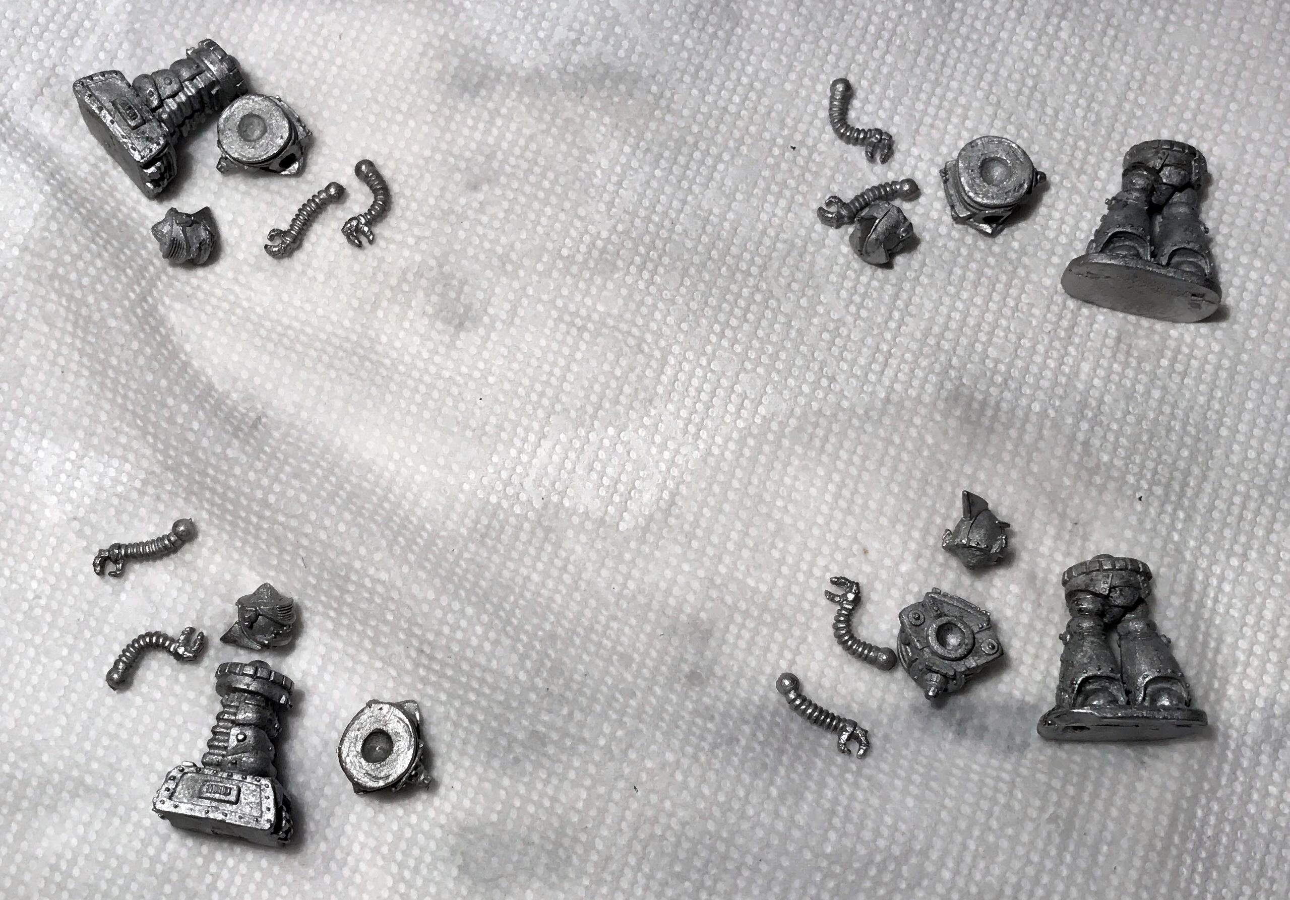 2 unassembled Khang robots