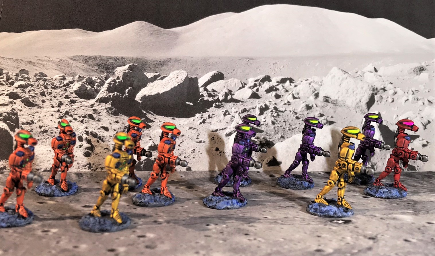 12 Advancing Robots Mega Minis DEAL 0372 in progress complete squad