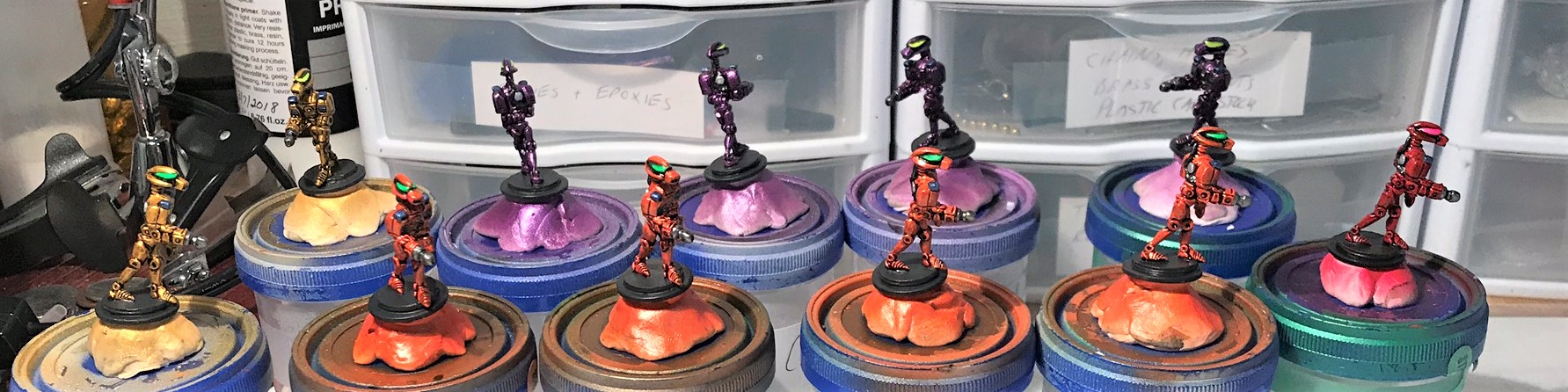 7 Advancing Robots Mega Minis DEAL 0372 in progress painted less bases