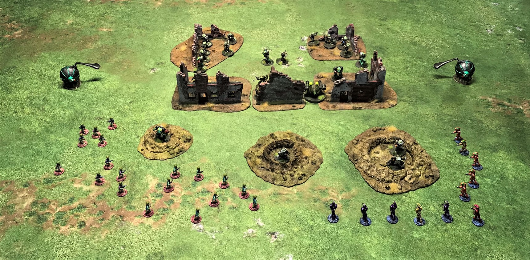 17 defense of the buildings frogs v Martians and Robot Peacekeepers