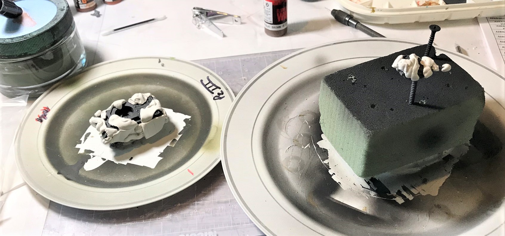 12 Panzer III prepped for camo