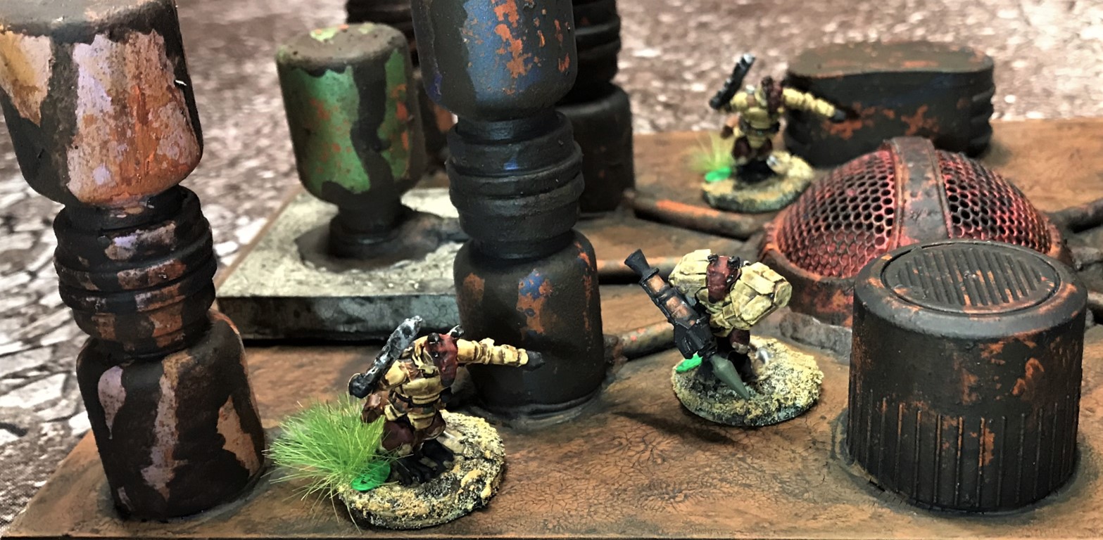 21 Sci Fi plant scratch build complete on mat, Space Roos moving through