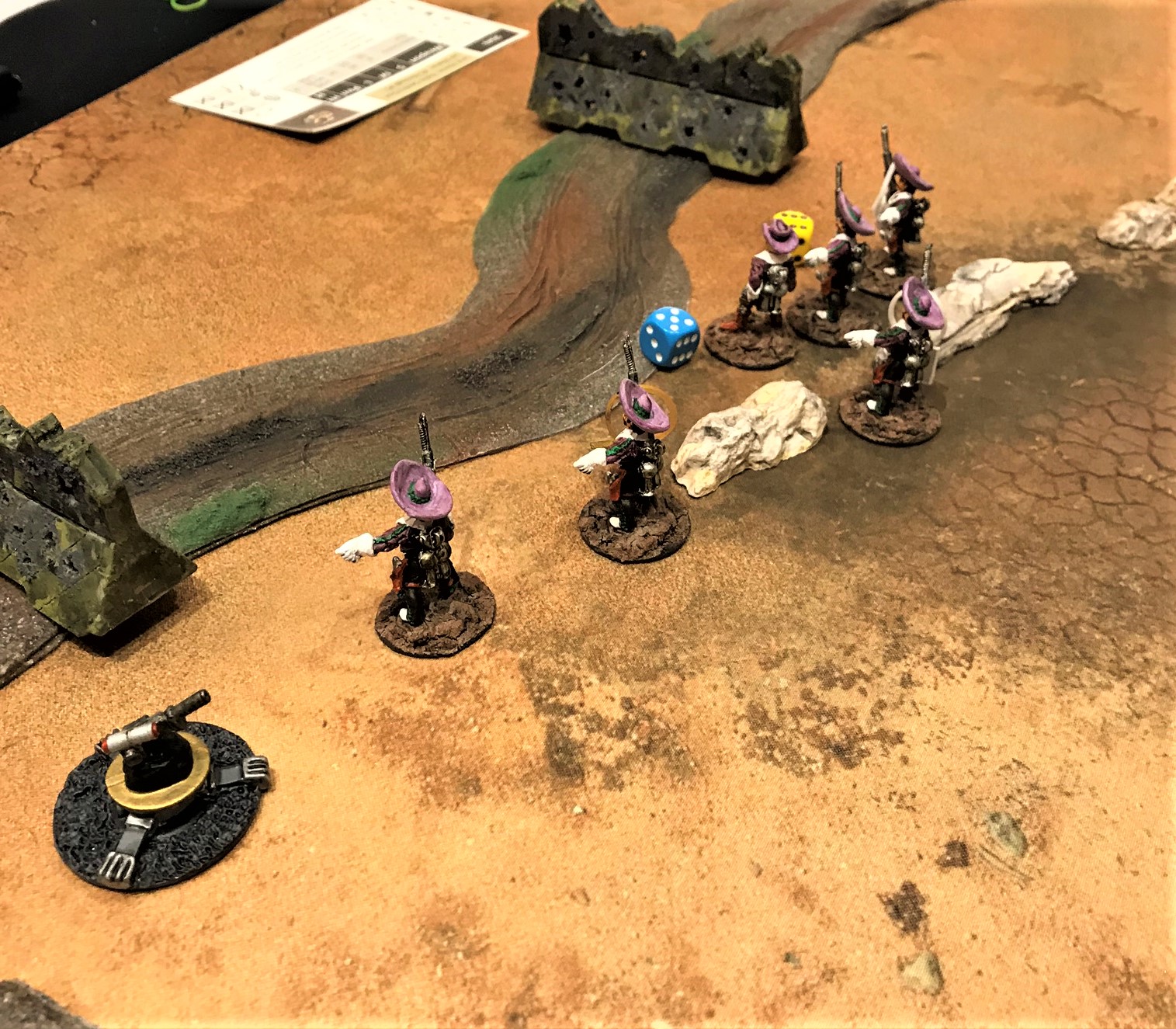 8 SC squad runs away