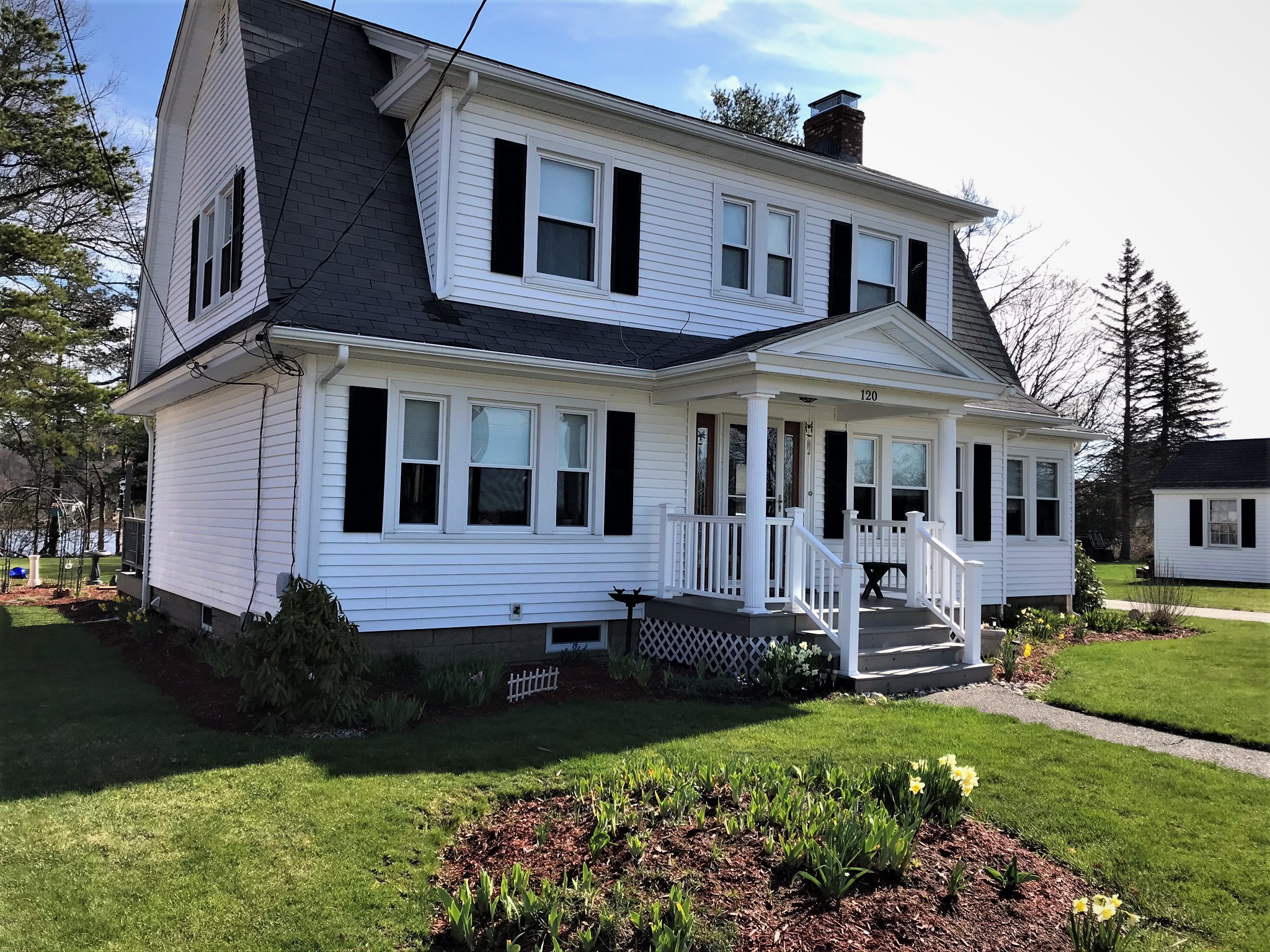 View 1 looking at porch